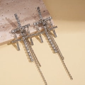 Silberne Kreuz-Ohrringe mit glitzernden Strasssteinen und eleganten langen Kettentropfen - Silber