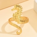 Adjustable seahorse ring in gold plated stainless steel with textured scales detail - J03418 / Gold