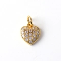Pendente a cuore placcato oro con micro-pavé di zirconi bianchi su sfondo bianco - 04-Cuore Pavé
