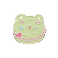 Detaillierte Nahaufnahme einer süßen Frosch-Macaron-Emaille-Anstecknadel mit Goldrand - XZ8532-Frosch Macaron