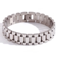 Macro shot of silver stainless steel president link bracelet with folding clasp detail - 15mm Style / Steel