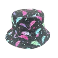 Cappello a secchiello nero reversibile con stampe di pipistrelli sfumati e stelle colorate - Stile 1 (Pipistrello e Stelle)