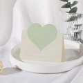 Biglietto d'auguri crema minimalista con cuore verde e messaggio Best Wishes su stoffa - Verde Crema