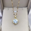 Collier vintage en titane doré avec un grand pendentif en zircon carré sur velours - 0639-Or Carré Transparent avec Accents