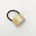 Elastico per capelli in lega bicolore oro e argento con dettaglio metallico rigato - Forma a U / Misto Oro/Argento Sabbiato