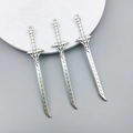 Tre ciondoli a forma di spada in argento lucido con incisioni per gioielli fai-da-te - Spadone 14x69mm/Argento Antico