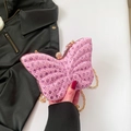 Bolso de noche rosa con forma de mariposa, pedrería brillante y cadena metálica fina - Rosa