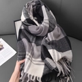 Écharpe épaisse en cachemire doux à carreaux noir et gris avec détails frangés - 67-180CM / Noir et Blanc