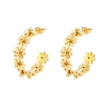 Goldene Gänseblümchen-Creolen in C-Form mit mehreren kleinen verbundenen Blumenmotiven - Gänseblümchen C-förmige Ohrringe (MS-484 Gold) / Gold