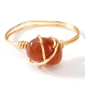 Handgemaakte ring met ovale rode agaat en gouden draad in boheemse stijl voor dames - US-9 / Ruwe Agaat-Roodbruin