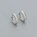 S925 Sterling Silber Creolen mit vertikalem Streifenmuster und verstecktem Verschluss - 925er Silber / Weißgold