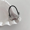 Coletero minimalista de metal plateado curvo con cuerda elástica negra en plato concha - Estilo A-Plata (Forma C Espejo)