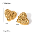 18k vergoldete Herz-Ohrstecker mit gerippter Metallstruktur und 30mm Breite - Gold (JDE2403018)