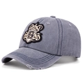 Casquette de baseball grise vintage avec broderie 84 YEARS et détails usés en coton - Réglable / Gris