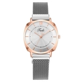 Montre pour femme avec lunette en or rose et cadran argenté soleil sur bracelet milanais - Argent