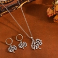 Silbernes Lebensbaum Schmuckset mit glänzenden Strasssteinen an Kette und Ohrringen - Silber Weißes Zirkonia Baum-Set (T031)