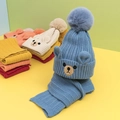 Set blu cappello e sciarpa in maglia per neonati con orecchie d'orso e pompon - Cappello + Sciarpa / Blu