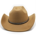 Dettaglio cappello cowboy in lana marrone con cinturino in pelle e borchie quadrate - M(56-58cm) / Cammello