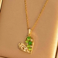 Dettaglio della collana a cuore con agata verde e zirconi bianchi a taglio baguette - Cuore Asimmetrico - Verde