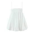 Witte spaghettibandjestop met plooien en een elegante peplum bubble zoom - S / Wit