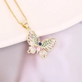 Collier papillon doré serti de zircons verts, roses et bleus avec une chaîne vénitienne - Style de Zircone Multicolore Bleu Foncé et Vert (2#)