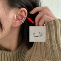 Manchette d'oreille argentée en forme de C avec design clip pour oreilles non percées - Pièce Unique / Argent lisse