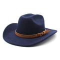 Détail d'un chapeau de cowboy en feutre bleu marine avec bandeau en cuir marron et boucle - M (56-58cm) / Bleu marine