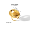 Bague réglable dorée vintage avec design rond ajouré et texture à rayures spirales - Bague Ouverte Évidée Ovale à Texture en Spirale (YYR023278)