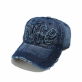 Detail der WIFE Bestickung auf verwaschener Denim-Kappe mit abgenutzter Krempe - M (56-58cm) / Marineblau