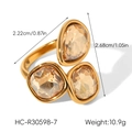 Vista detallada de anillo dorado con circonita y nácar incluyendo medidas del producto - Anillo Irregular Triple de Piedra Champán (HC-R30598-7)