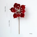 Flor de magnolia navideña de terciopelo rojo con centro de purpurina y tallo largo - Rojo
