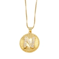 Collana placcata oro con pendente lettera N con cristalli su catenina a maglia veneziana - Lettera N