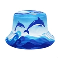 Blauwe vissershoed met dolfijnprint en oceaangolven voor zonbescherming buiten - M (56-58cm) / Dolfijn Patroon Print