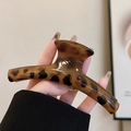 Elegant large leopard print brown hair claw clip in resin for French style updos - Brown Arc Claw Clip (157#)