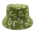 Detail van een donkergroene vissershoed met hartjes-graffiti en gestikte rand - M (56-58cm) / Groen