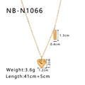 Detail der 18 Karat vergoldeten Herzanhänger-Halskette mit gravierter kleiner Platte - Goldener Herz Gravierter Anhänger Stil (NB-N1066) / 18K Gold