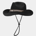 Detail eines schwarzen Stroh-Cowboyhuts mit Ethno-Webband und verstellbarem Windband - M (56-58cm) / Schwarz