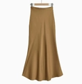 Jupe longue élégante en satin camel doré à taille haute et silhouette fluide en A - Jaune Terre Long
