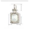 Dettaglio del ciondolo a forma di boccetta di profumo con madreperla bianca e strass - YE418-1 (Argento Bottiglia di Profumo Conchiglia Bianca)