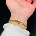 Bracciale dorato con ciondolo malocchio blu profondo e dettagli della cornice delle ciglia - Bracciale Malocchio Blu / Oro
