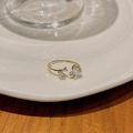 Elegant 18K gold open ring with a delicate floral motif and sparkling leaf-shaped zircons - J604 Four-petal Flower Open Ring