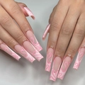 Uñas postizas largas de trapecio con corazones rosas y líneas francesas en base nude - Estilo de Línea de Corazón Rosa (SGCY-214) / Tipo de Pegamento