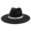Detail van zwarte fedora hoed met witte band voorzien van parels en zilveren studs - M (56-59cm) / Zwart Suède