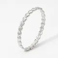 Bracelet élégant en acier inoxydable argenté poli avec maillons en forme de cœur imbriqués - Style Cœur Argenté (PA1230)