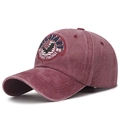 Cappellino vintage bordeaux in cotone lavato con toppa ricamata in stile militare - Borgogna