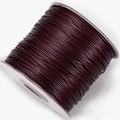 Vue détaillée du cordon ciré rouge foncé pour la création de bijoux et colliers DIY - 2,0mm x 5m / Marron Foncé
