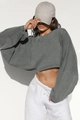 Detailopname van antracietgrijze crop sweatshirt met gewassen textuur en ribgebreide mouwen - XS / Tops / Lichtgrijs