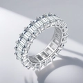 Luxuriöser S925 Sterling Silber Eternity Ring mit funkelnden Zirkonia im Smaragdschliff - US 5 / Rechteckiger Ring