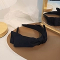 Elegant black double-layered bow headband in fabric finish for a French chic style - Black