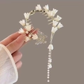 Molletta per capelli mughetto dorato con perle, farfalla di strass e nappe lunghe - J29 Mughetto Nappa Molletta a Griffe
